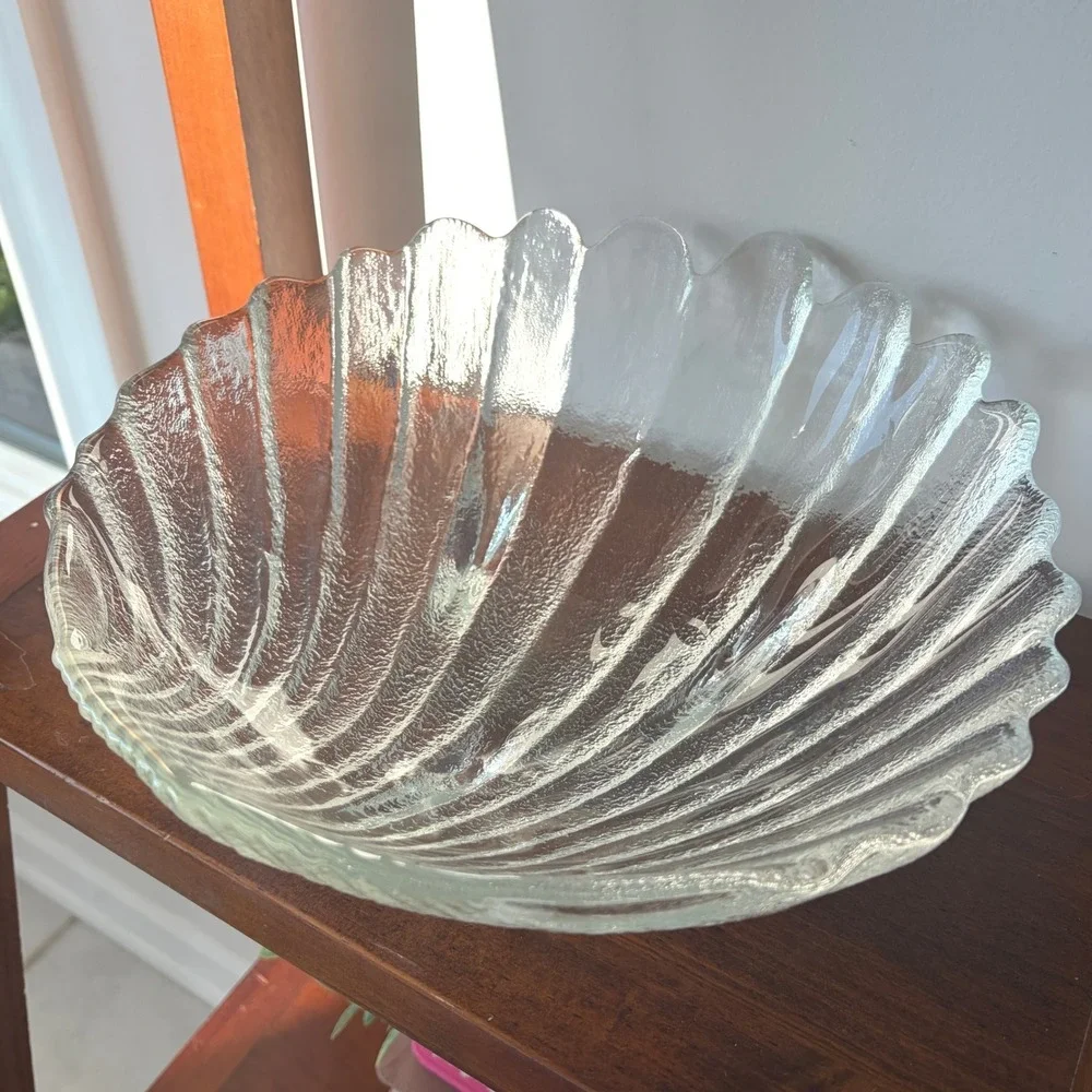 Vintage Textured Clear Glass Scalloped Large Shell Bowl Coastal Decor 12in